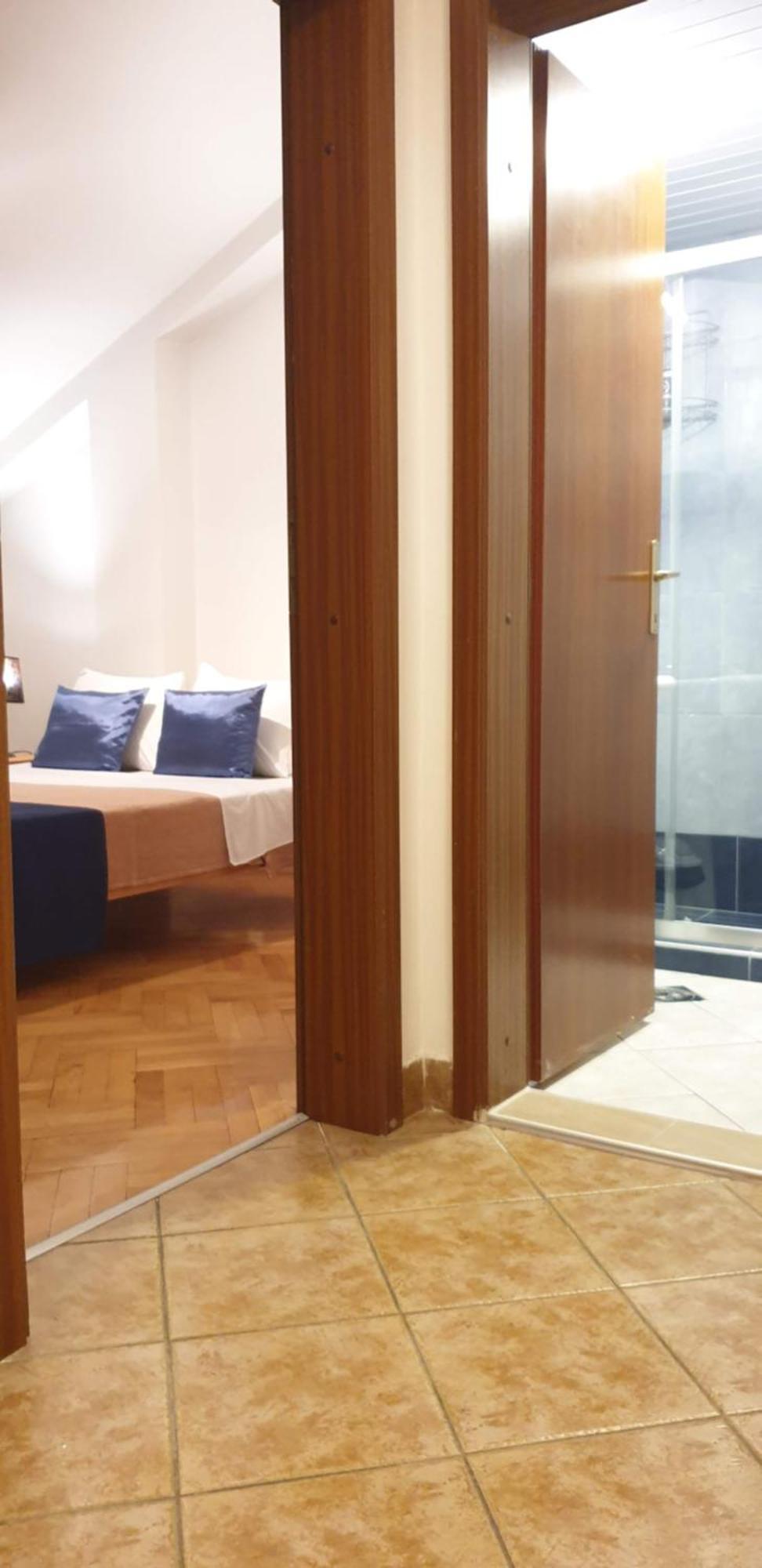 Central Skopje Duplex Apartment Luaran gambar